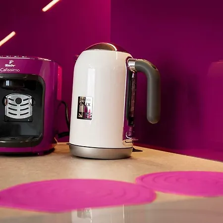 Apartment Elegance Pink